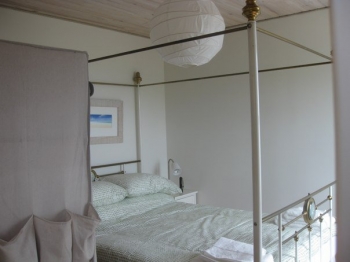 Les Pourciaux Cottage Rental Alderney Photo