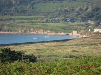 Les Pourciaux Cottage Rental Alderney Photo
